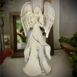 Angel praying beautiful